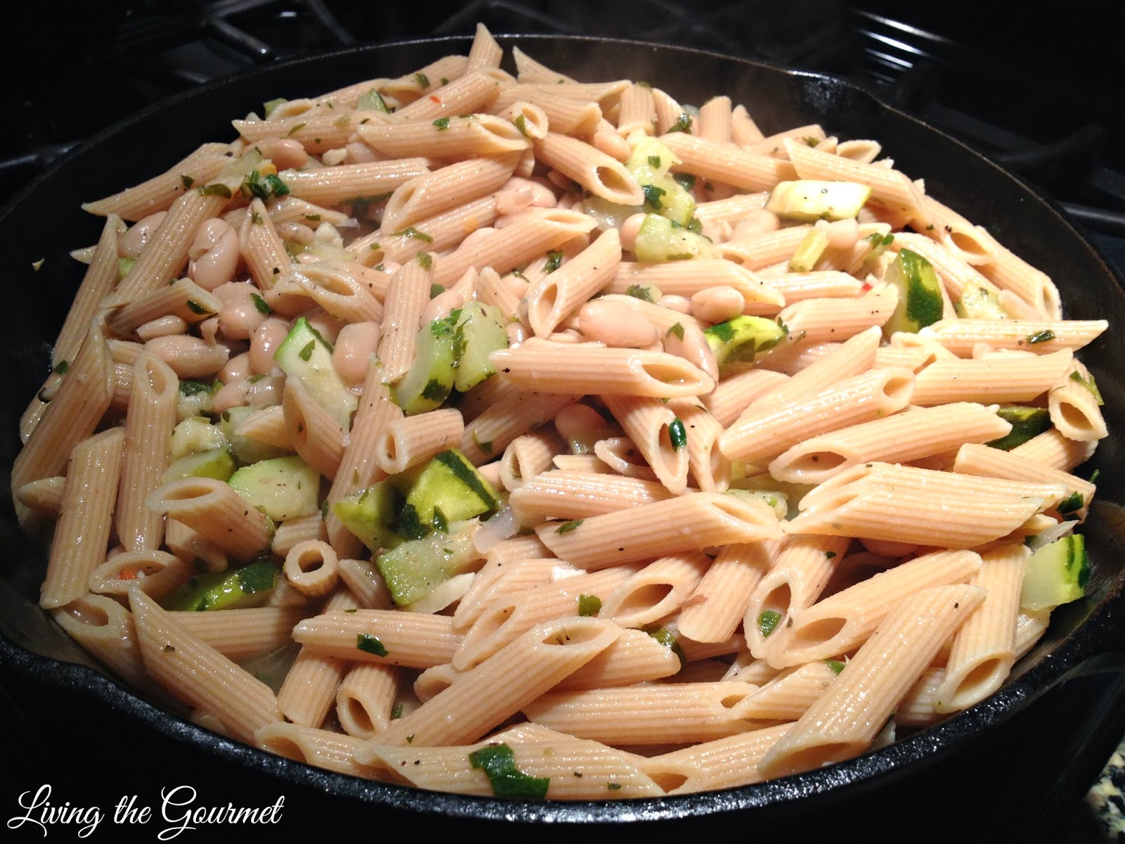 zucchini with cannellini beans and macaroni