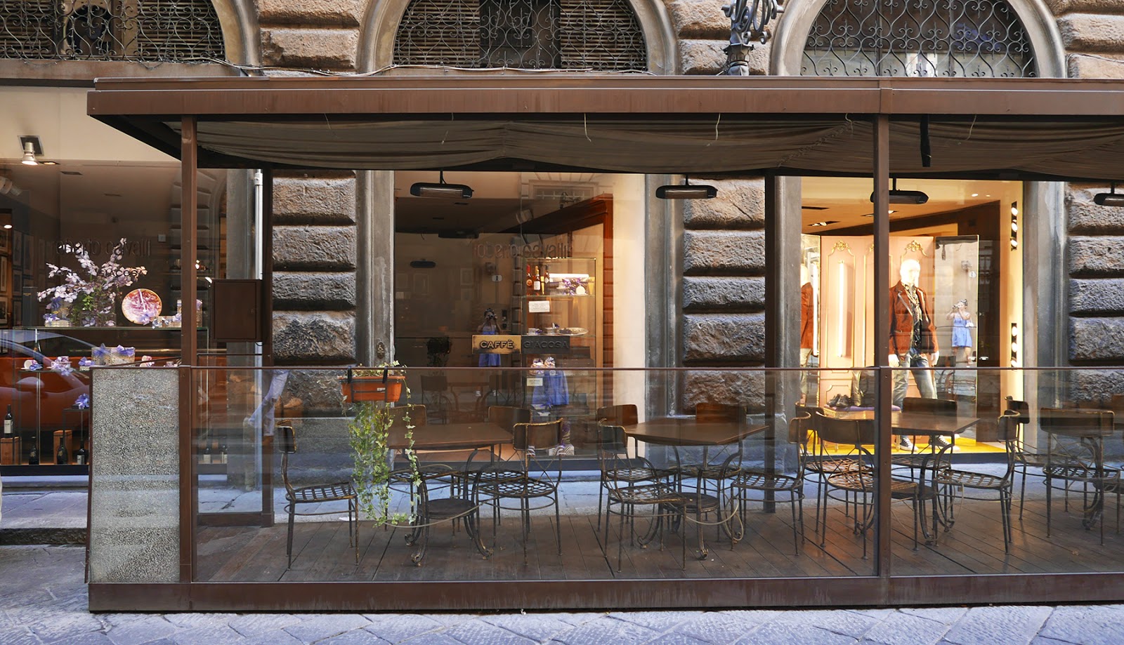 Euriental | luxury travel & style | Cavalli cafe, Florence, Italy