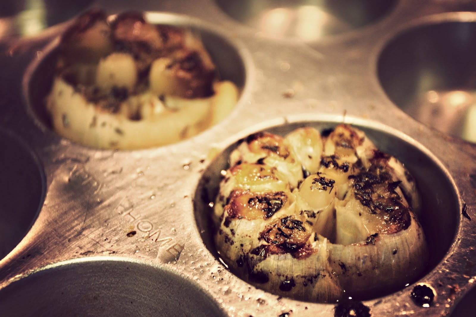 Sundae Cooking at Home Roasted Garlic Pods with a KC Strip