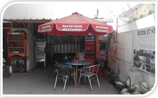Ruang Tunggu Tempat Cucian Mobil Ruang Tunggu Tempat Cucian Mobil
