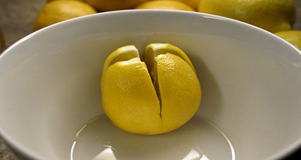 Cut a Few Lemons and Place Them On The Bedside In Your Bedroom – Here’s Why!
