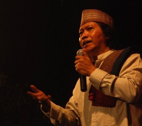 Kumpulan Kata Kata Romantis Emha Ainun Nadjib Bermakna