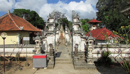 Explore Nusa Penida dive spots Bali & the Holy Temple 