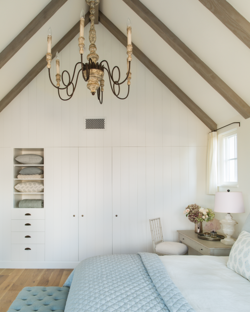 Breathtaking timeless and tranquil interior design inspiration - found on Hello Lovely Studio