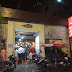 បុរសម្នាក់កាន់កាបិតចូលចាក់គេពេញហាងស៊ុប!!!
