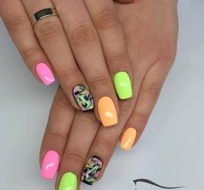 Uñas de Neón Uñas de Neón
