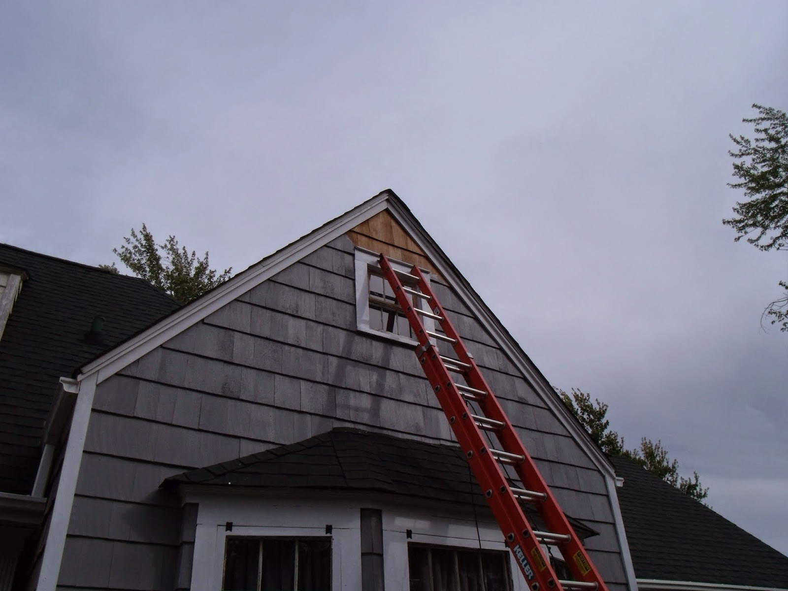 Gear Acres at Top of the Hill: The peak is painted!