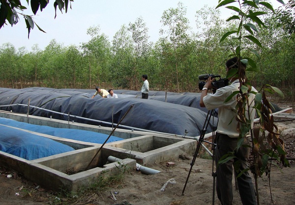Khẳng định hầm biogas HDPE tiên tiến hơn về công nghệ Ham-biogas-hdpe-theo-dai-300816