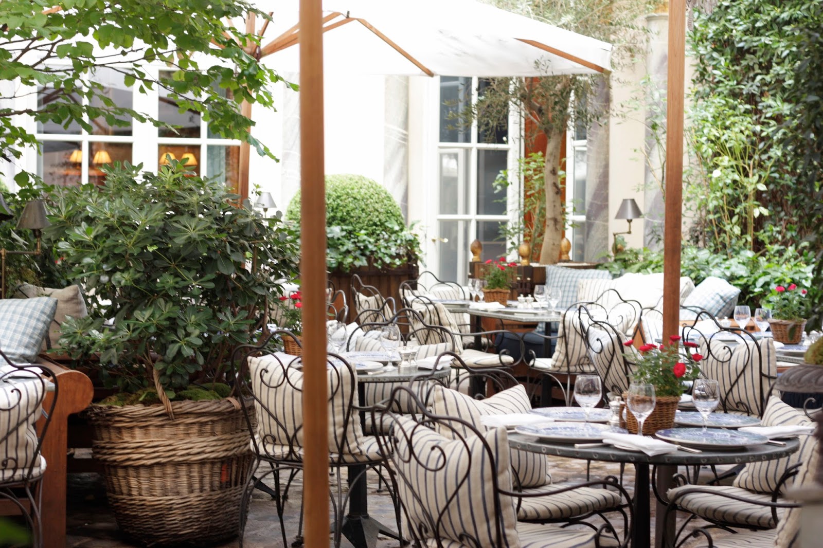 In Good Taste Ralph's Paris