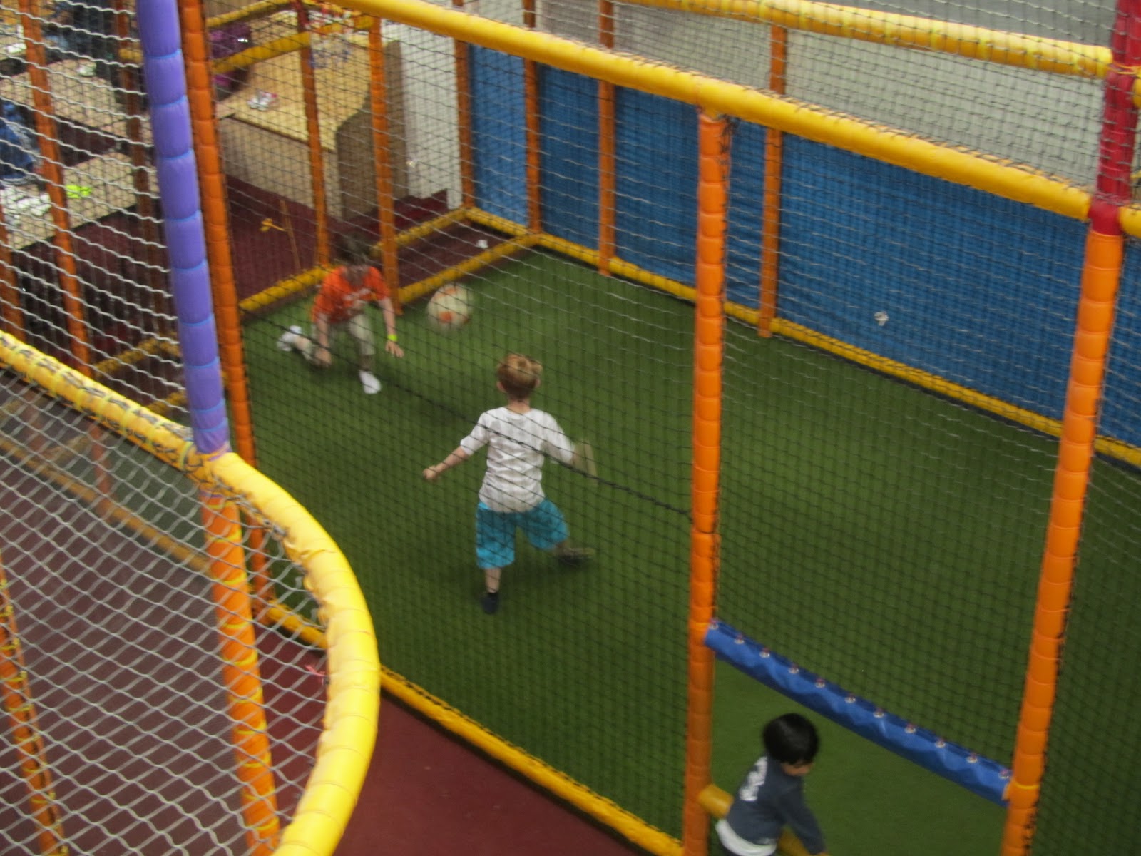 EXPAT WITH KIDS IN DUBLIN FUN GALAXY Indoor play centre in Airside