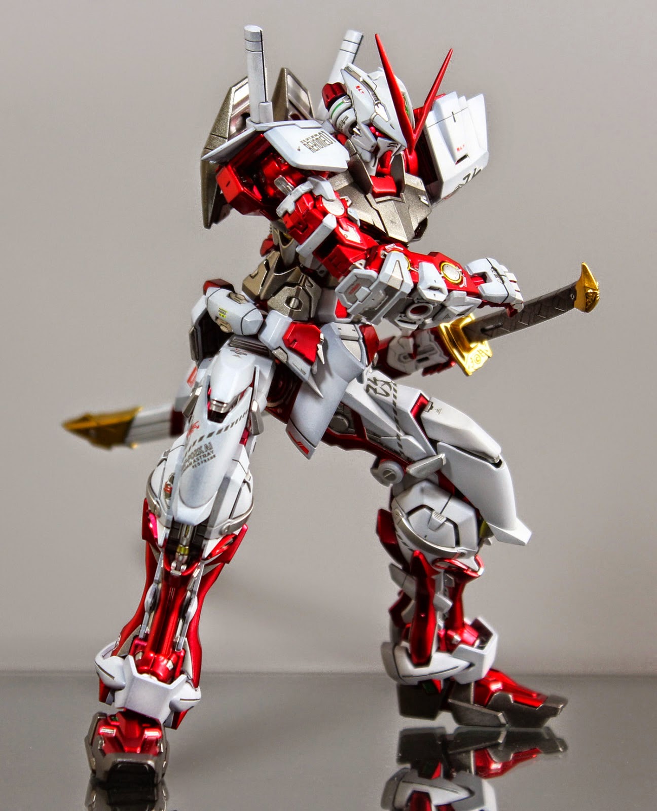 Gundam Family Mg 1100 Gundam Astray Red Frame Kai Custom Build ...