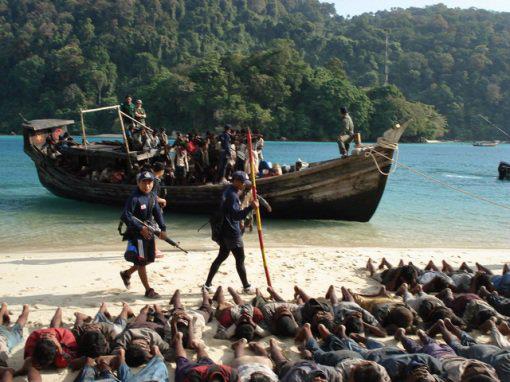 Hasil gambar untuk muslim rohingya dibantai
