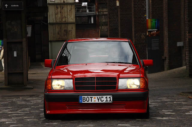 w201 red