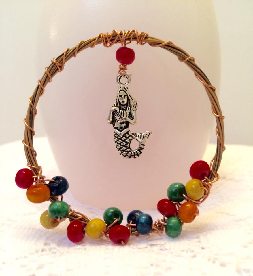 Tappingflamingo Upcycle/Recycle Old Guitar Strings