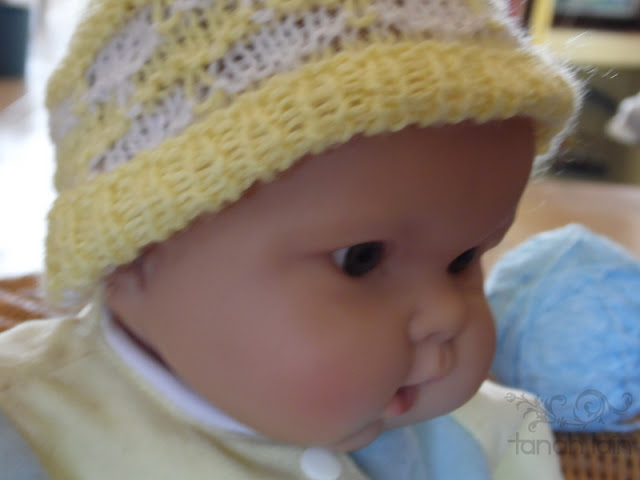 gorrito tejido a dos agujas