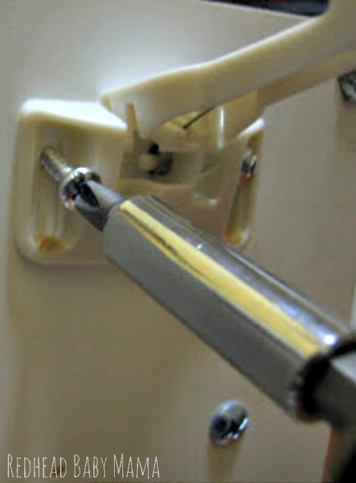 how to install safety 1st cabinet and drawer latches