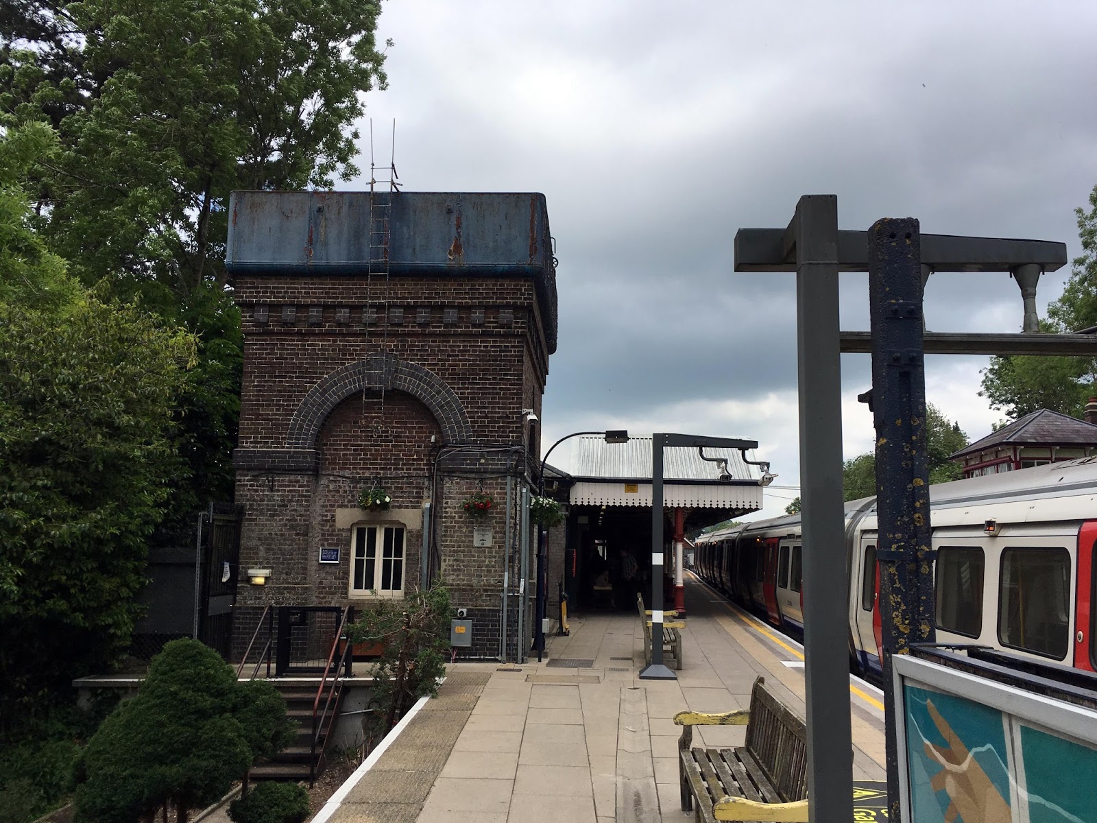 Calling at... British railway stations Chesham (ZCM)