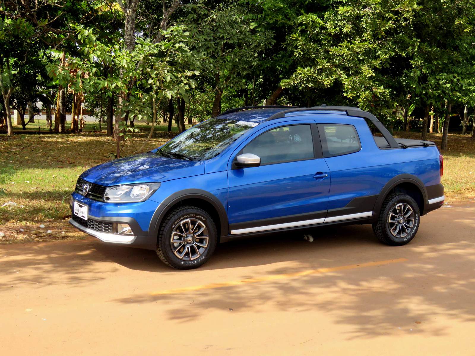 VW Saveiro Cross x Fiat Strada Adventure: a briga pela coroa