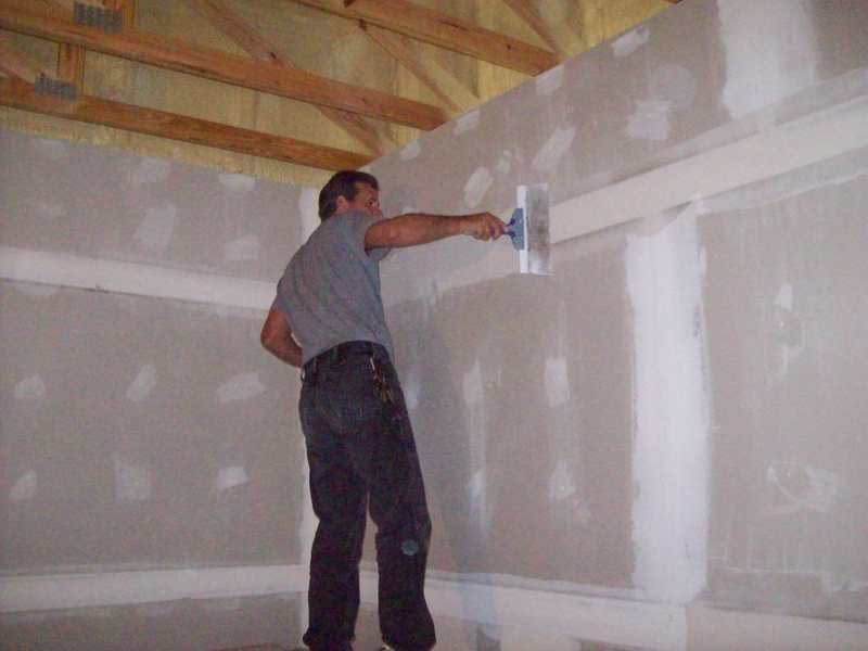 Mike and Lisa's World Chapter 26...Gutters, Spackle, And Sanding