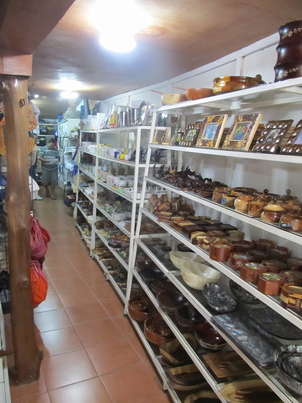 Costa Rica: Shopping In Tamarindo