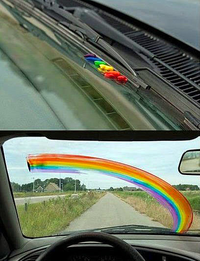 Lustige Auto Bilder Regenbogen auf Autoscheibe
