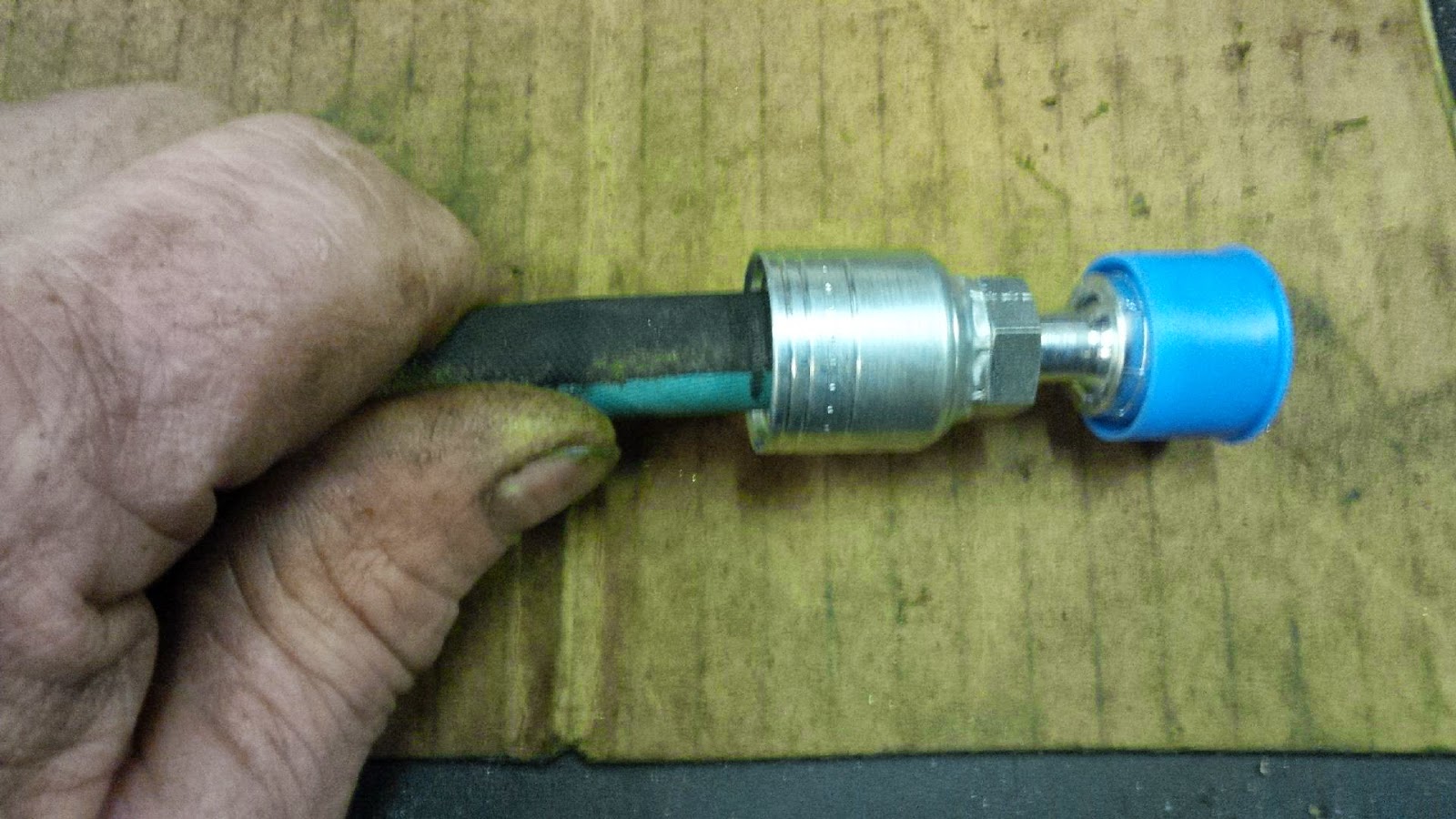 Bobs Shop Hydraulic line making