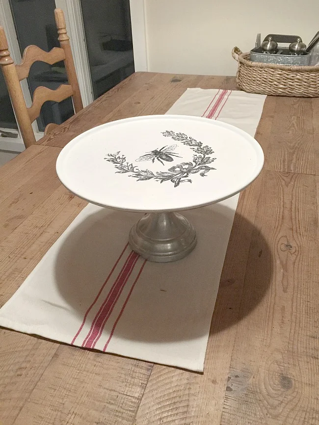 Bee image transferred to a pizza pedestal dish.