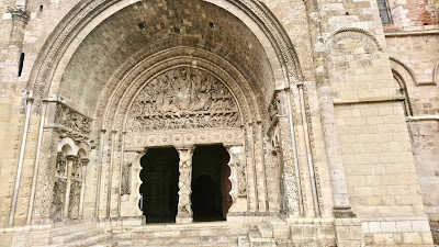 Eglise abbatiale de Moissac : le portail roman
