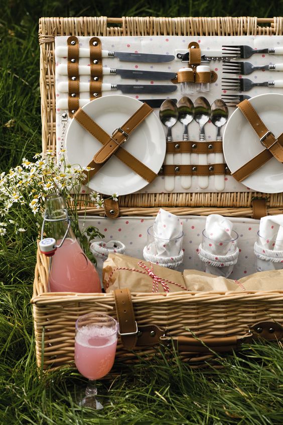 tips how to pack a picnic lunch