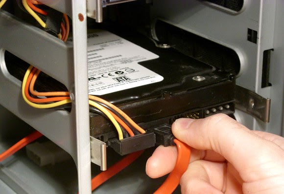 How to Attach SATA Hard Disk Drive in Desktop CPU