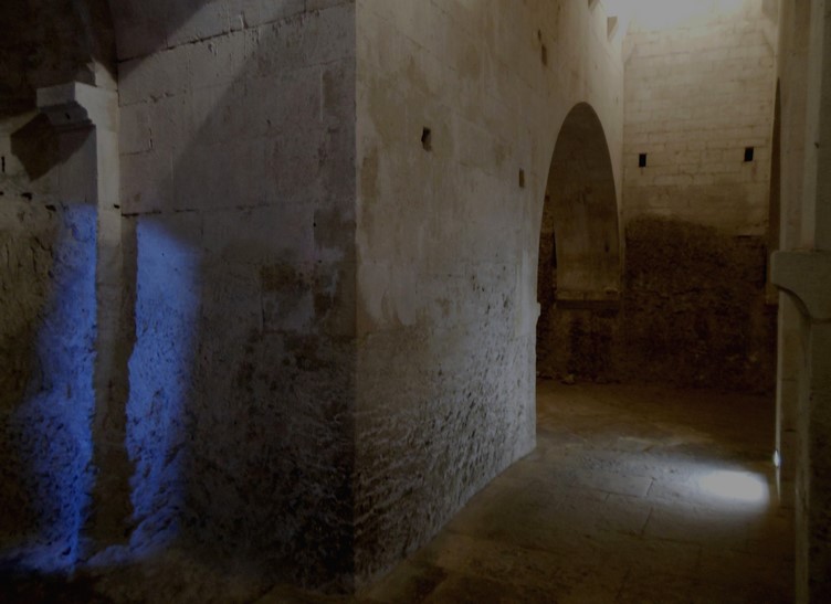 9 La Crypte - Abbaye de Montmajour