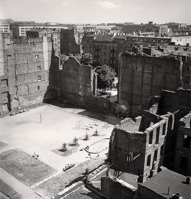 Warsaw destroyed end of war