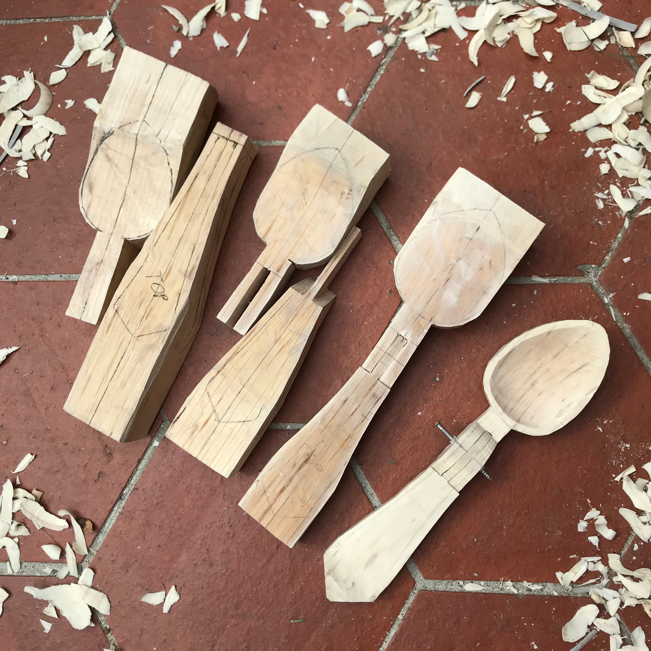 teaching how to make folding spoons