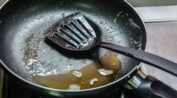 Những thói quen sai lầm trong nấu ăn khiến nguy cơ gây ung thư cao Những thói quen sai lầm trong nấu ăn khiến nguy cơ gây ung thư cao