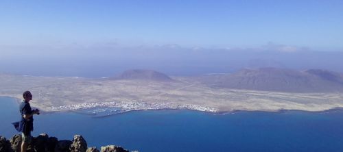 La graciosa vista dal Mirador del Rio Mirador del Rio vista