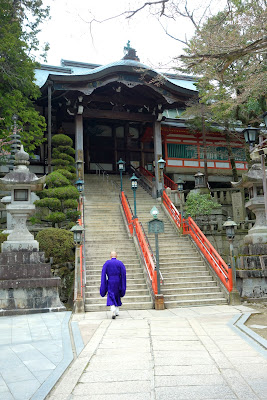 本堂への階段 本堂への階段