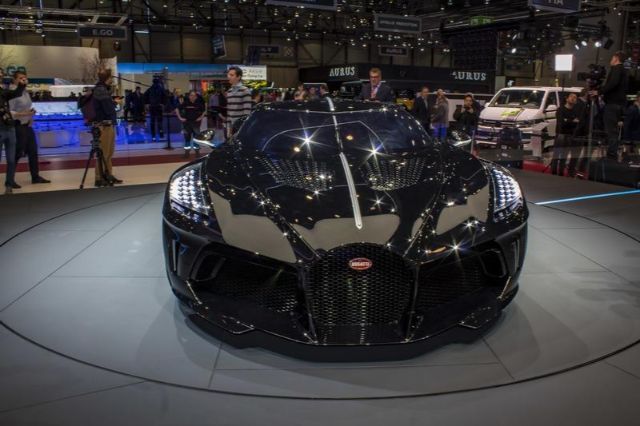 صور سيارة بوغاتي لا فواتير نوار Bugatti La Voiture Noire صور سيارة بوغاتي لا فواتير نوار Bugatti La Voiture Noire