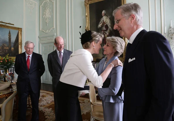 Queen Elizabeth met with King Philippe and Quen Mathilde at Buckingham Palace 