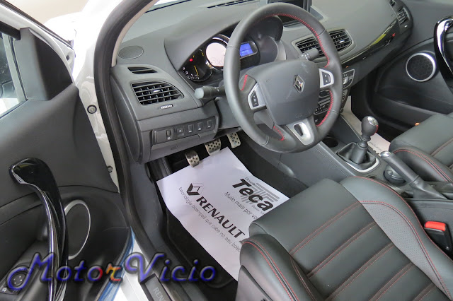 Renault Fluence GT Turbo interior