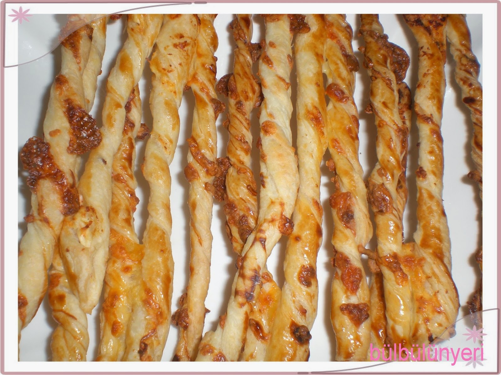 Kaşarlı Milföy Çubukları Kaşarlı Milföy Çubukları