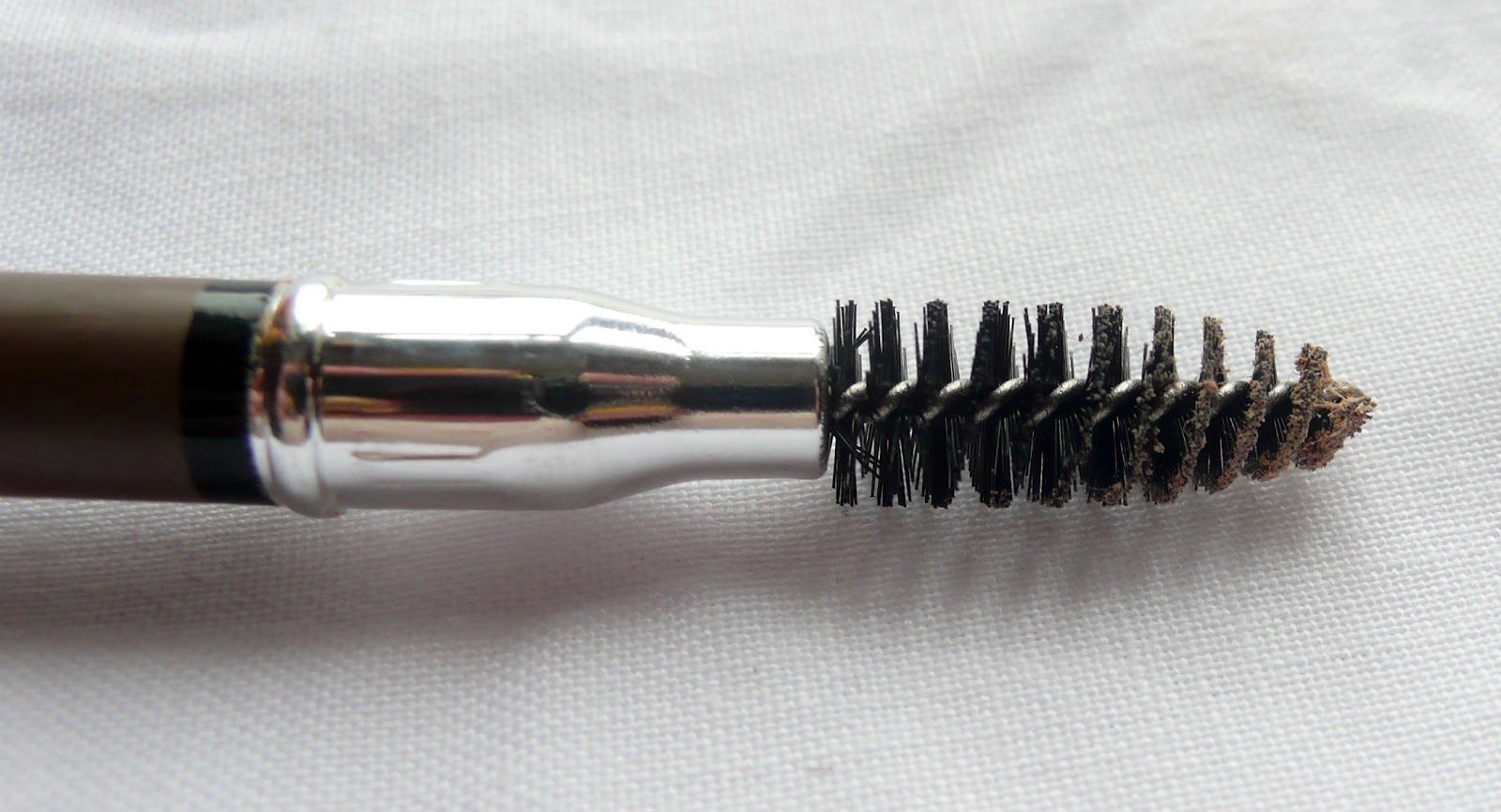 Raechelle J: AVON Perfect Eyebrow Pencil