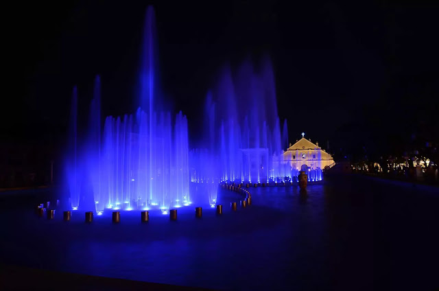 18 Plaza Salcedo Dancing Fountains