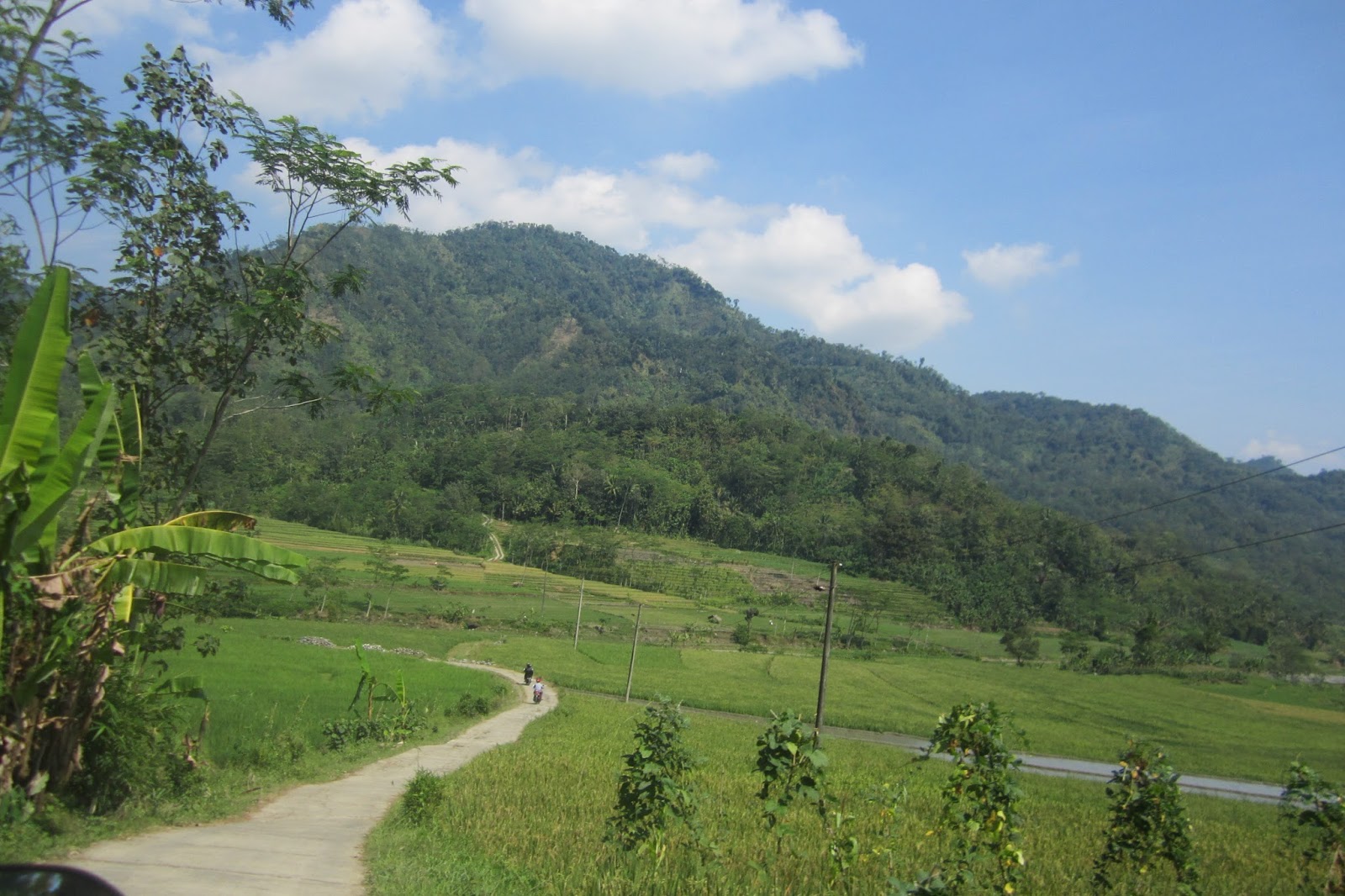 cipitmeni: Surga tersembunyi di kabupaten kendal itu bernama "Curug Glawe"