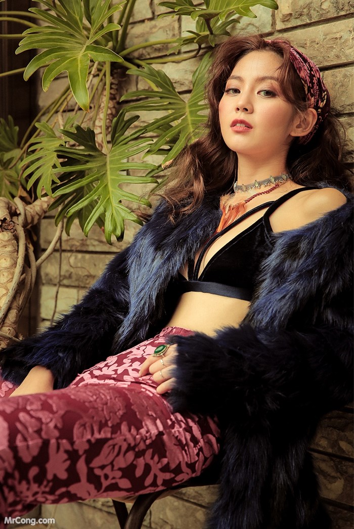 Beautiful Lee Chae Eun in October 2017 lingerie photo shoot (98 photos) photo 2-0
