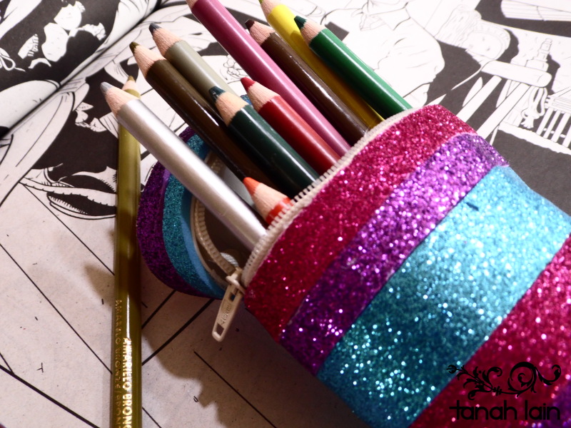 Estuche DIY con foami y una botella de plástico 