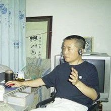 黄琦将出狱,家人被禁到监狱迎接