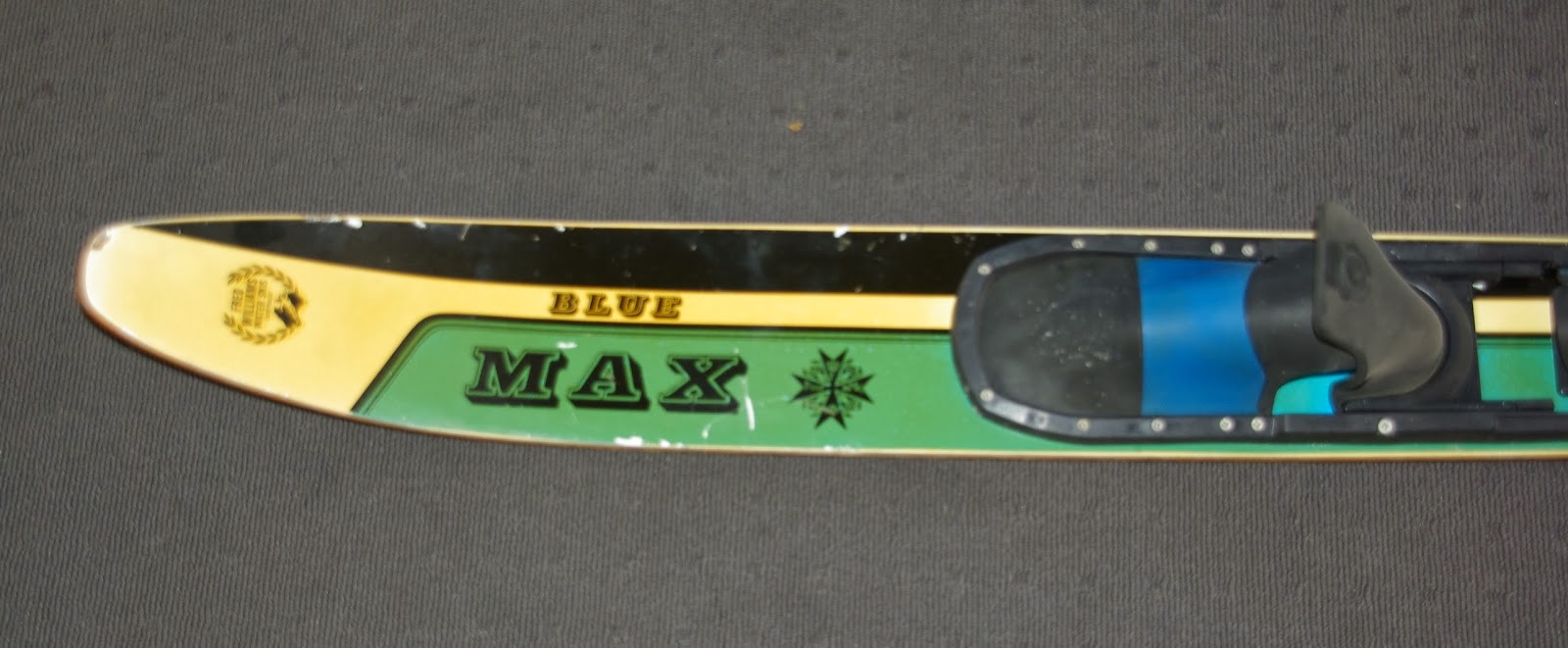 AUSSIE SKIBOATS aussie ski's; Fred Williams BLUE MAX.Polks Album