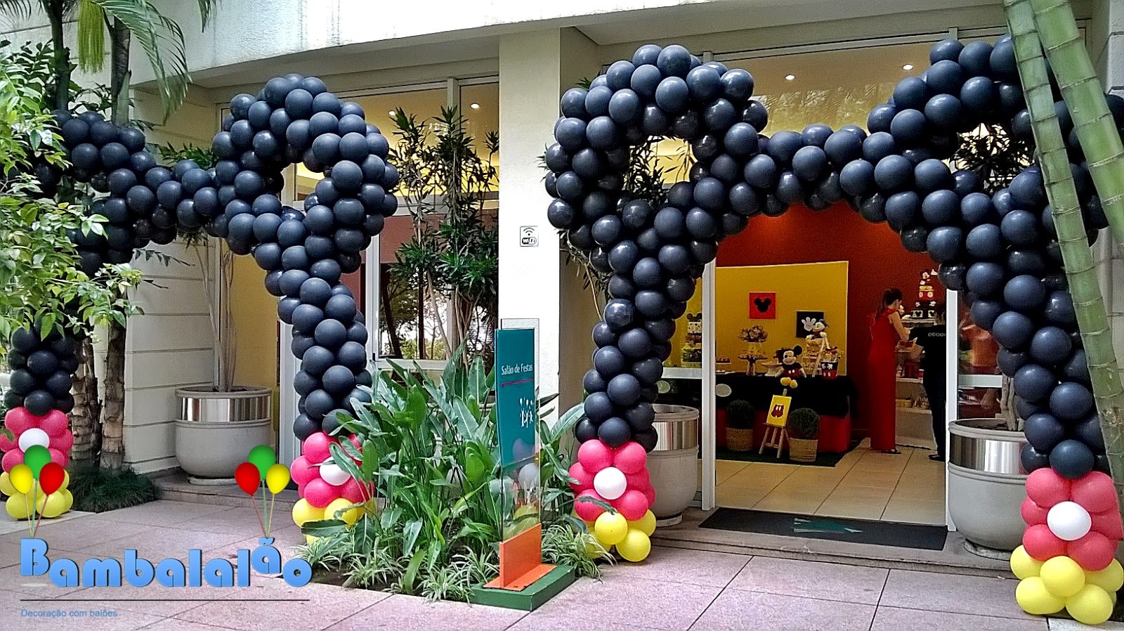 MACACO DE BALÕES-ARTE COM BALOES -   Arte com balões, Balões da  minnie, Balão