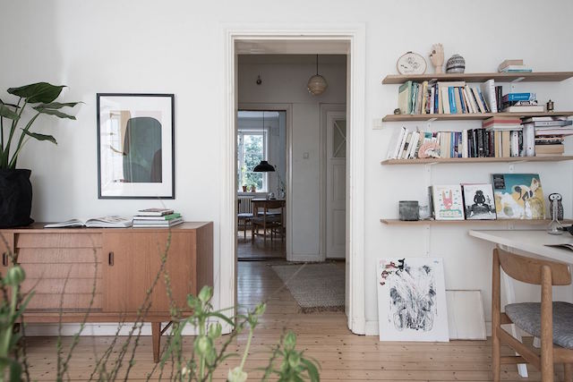 my scandinavian home: A charming Swedish home in white, wood and ochre