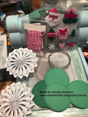 #CTMHVandra, Christmas, decorations, Christmas tree, #ctmhOhWhatFun, blog hop, 3D, papercrafting, papercraft, sparkles, felt, Workshops Your Way, 